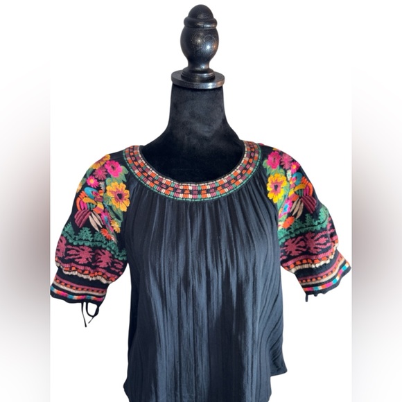 THML Embroidered Puff Sleeve Pleated Top Size Small - Picture 2 of 10